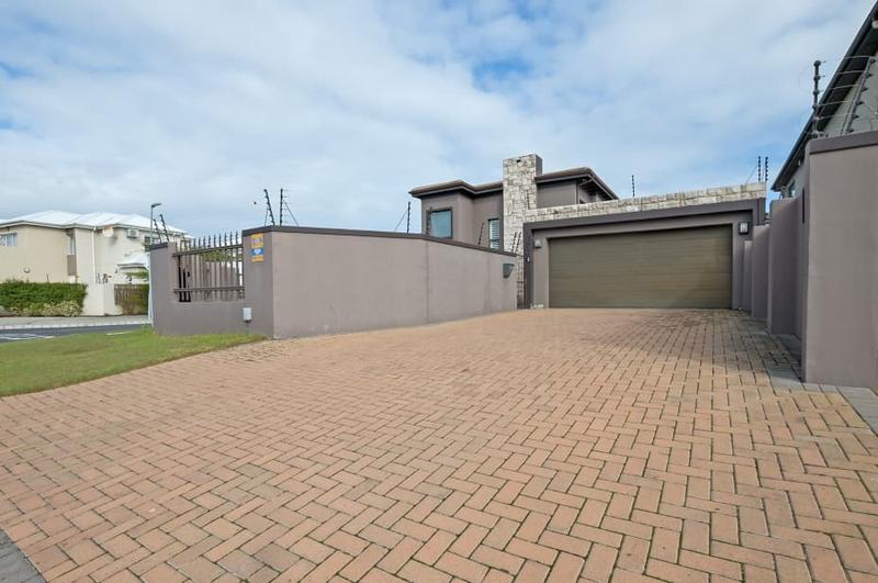To Let 3 Bedroom Property for Rent in Parklands North Western Cape